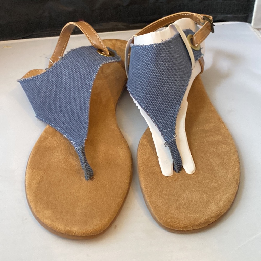 White Mountain London Thong Sandals Size 10M - Picture 5 of 9